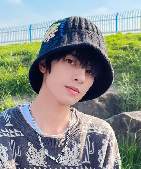 2025 New Black Embroideried Men Knit Bucket Hat - Image 3