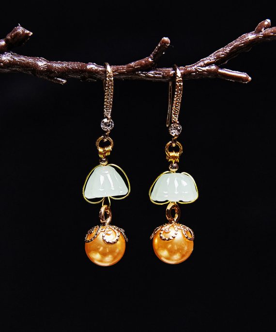 Boutique Champagne Pearl Chic Jade Drop Earrings