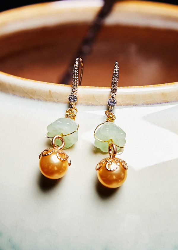 Boutique Champagne Pearl Chic Jade Drop Earrings - Image 3