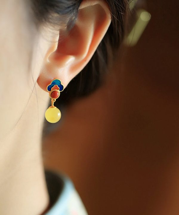 Chic Yellow Sterling Silver Inlaid Auspicious Clouds Amber Stud Earrings - Image 2