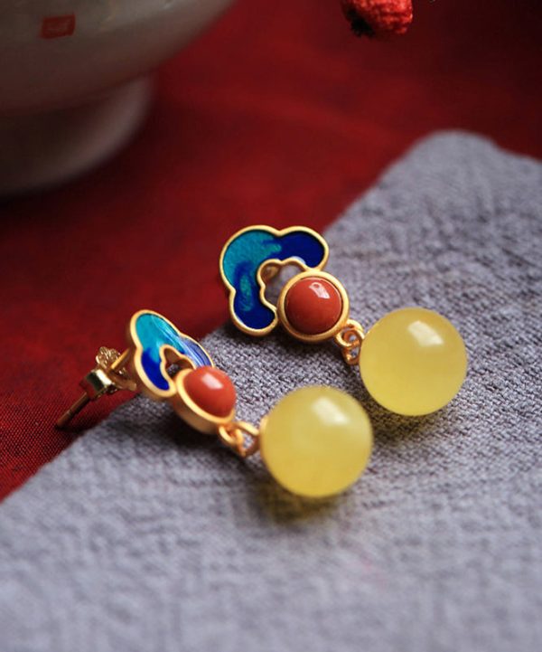 Chic Yellow Sterling Silver Inlaid Auspicious Clouds Amber Stud Earrings - Image 3