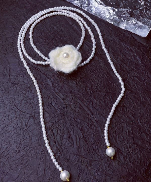 Classy White Alloy Floral Pearl Sweater Lariat Necklace - Image 2