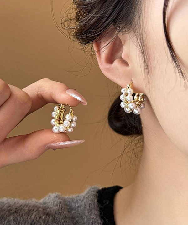 Fashion White Copper Alloy Pearl Hoop Earrings - Image 2