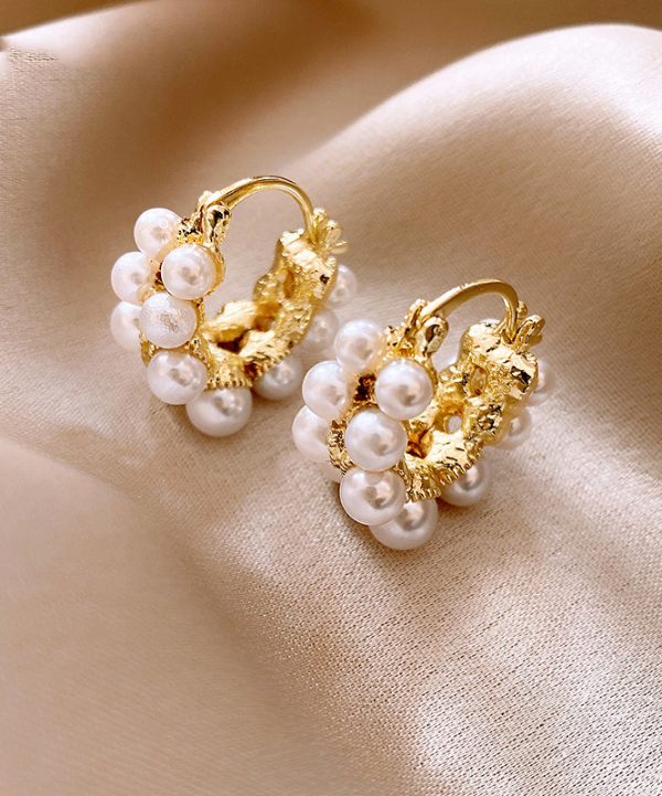 Fashion White Copper Alloy Pearl Hoop Earrings - Image 3
