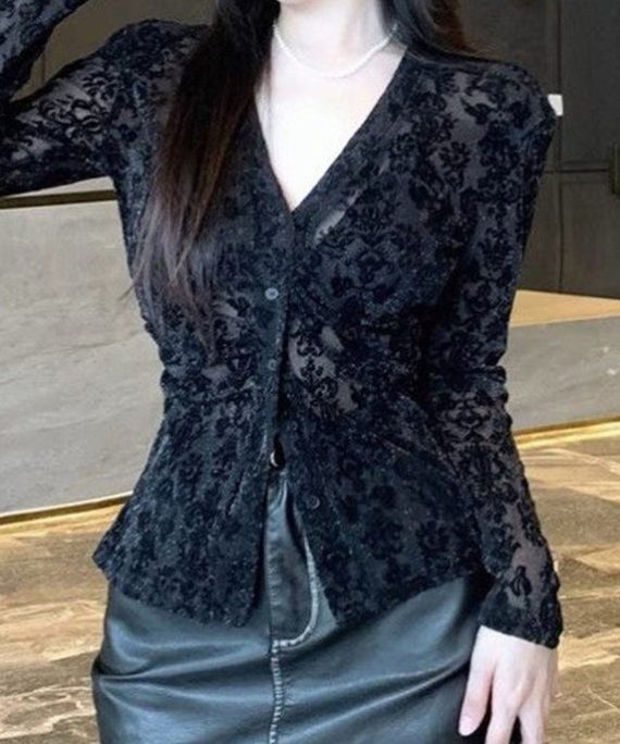 Fitted Black V Neck Flocking Lace Top Spring