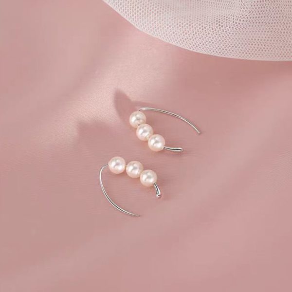 Simple Silk Sterling Silver Pearl Hoop Earrings - Image 4