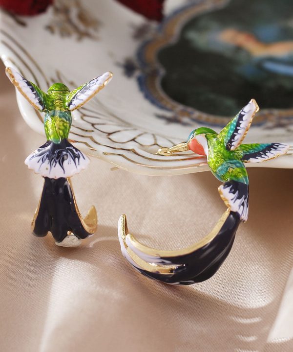 Stylish Green Bird Metal Women's Hoop Earrings - Image 4